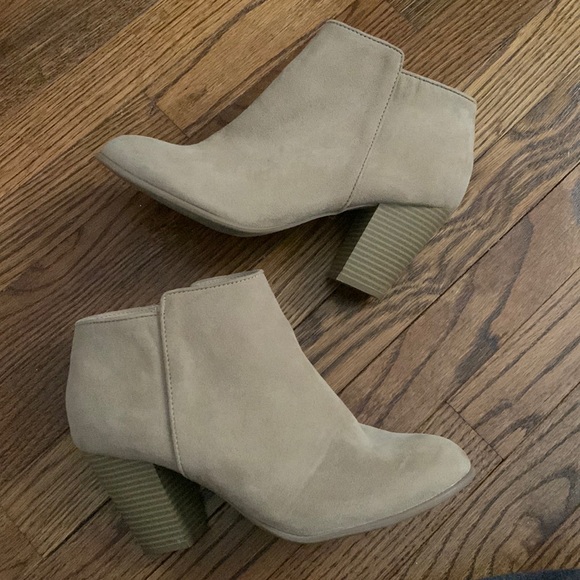 Tan suede heeled booties - Picture 1 of 4